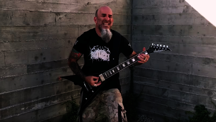You are currently viewing SEPULTURA mit ANTHRAXs Scott Ian
