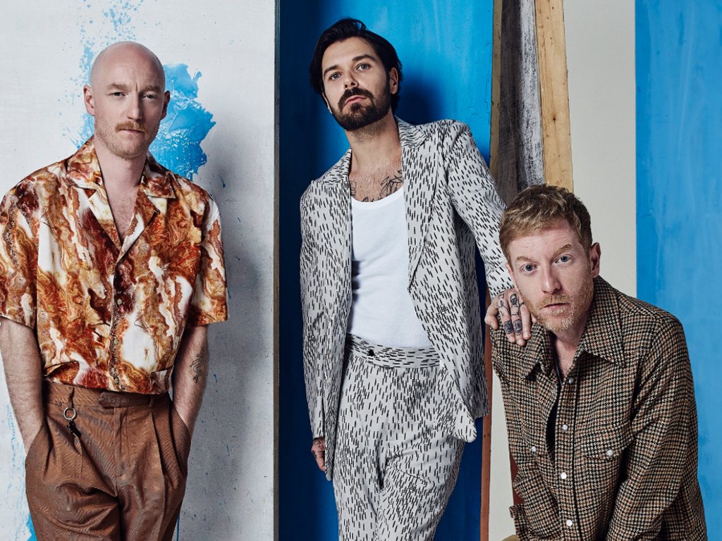 Read more about the article BIFFY CLYROs neues Album vor VÖ sowie Live Stream