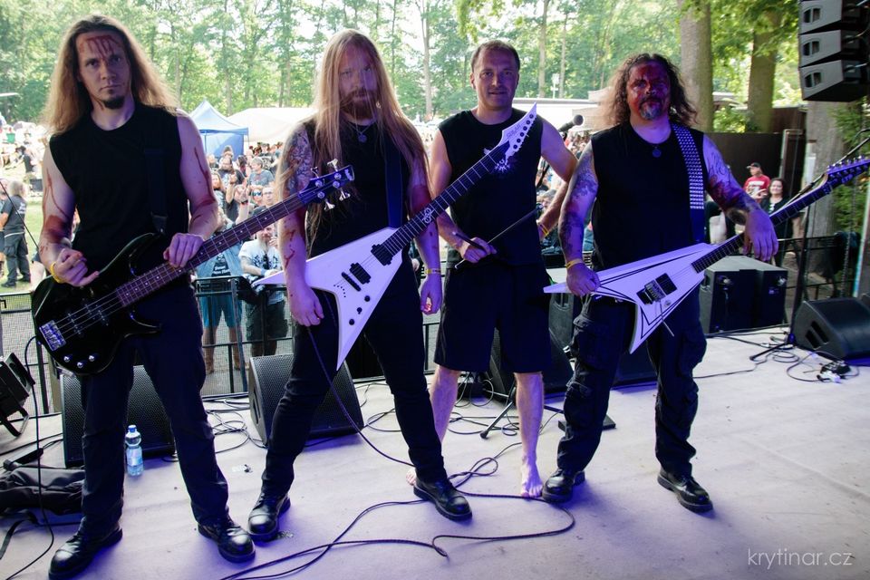 Read more about the article DARK SEAL: schwarzer Pagan Metal im Video zu „Zrození Dne“