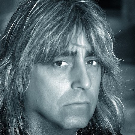 You are currently viewing MIKKEY DEE – Der MOTÖRHEAD Drummer postet ‘Iron Fist‘ Video
