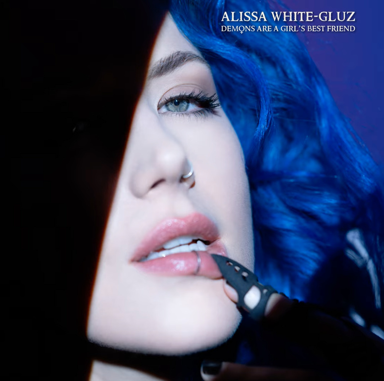 You are currently viewing ALISSA WHITE-GLUZ – Akustikversion von ’Demons Are a Girl’s Best Friend’