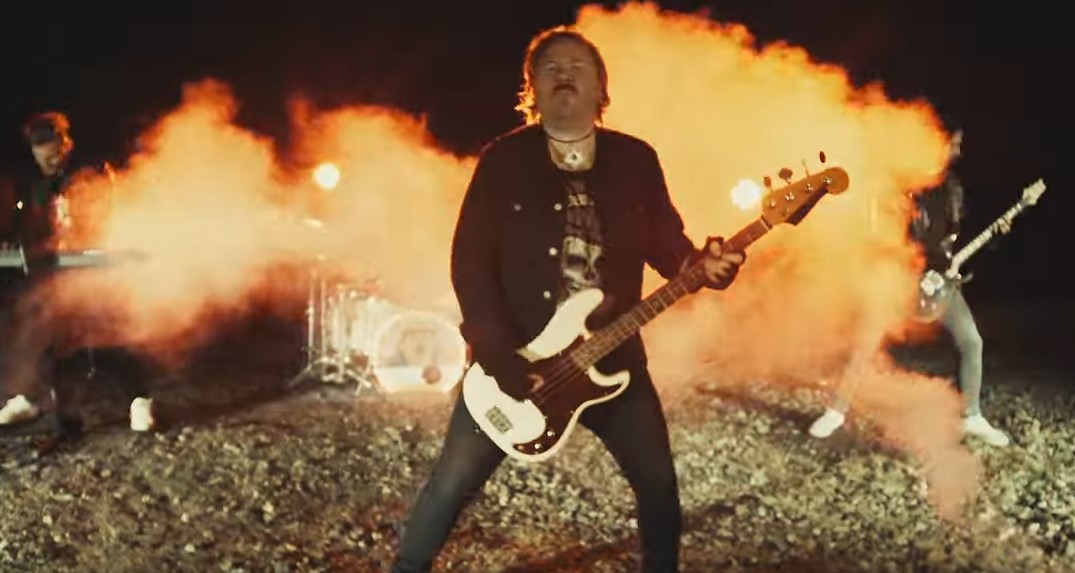You are currently viewing Melodic Rocker DEGREED – präsentieren ‘Into The Fire’ Video
