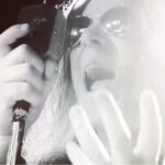 LION’S SHARE – Videopremiere zum ‘Knock On Wood‘ Cover