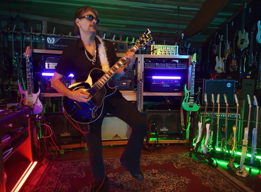 You are currently viewing STEVE VAI – enthüllt ‚Little Pretty‘ Track und Video