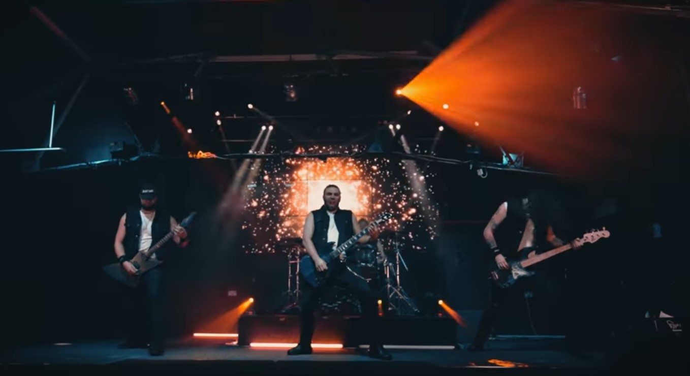 You are currently viewing UK-Metaller ABSOLVA (Ex-Iced Earth Member) – teilen ‚Fire In The Sky‘ Titeltrack