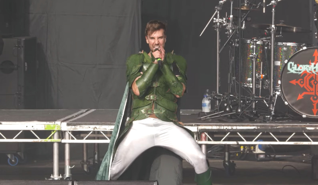 You are currently viewing Bloodstock Festival teilt GLORYHAMMER – ‘The Unicorn Invasion of Dundee’ Live