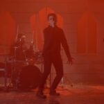 MONUMENTS – Progger teilen `Cardinal Red‘ Videopremiere