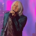 DEF LEPPARD –  Performen`Rock of Ages`, `Hysteria`& `Pour Some Sugar On Me` in “Jimmy Kimmel Live!“