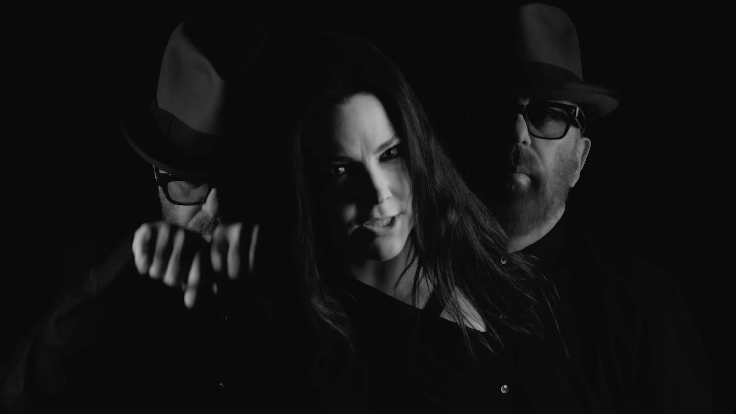 You are currently viewing `Love Hurts` – Von AMY LEE & DAVE STEWART