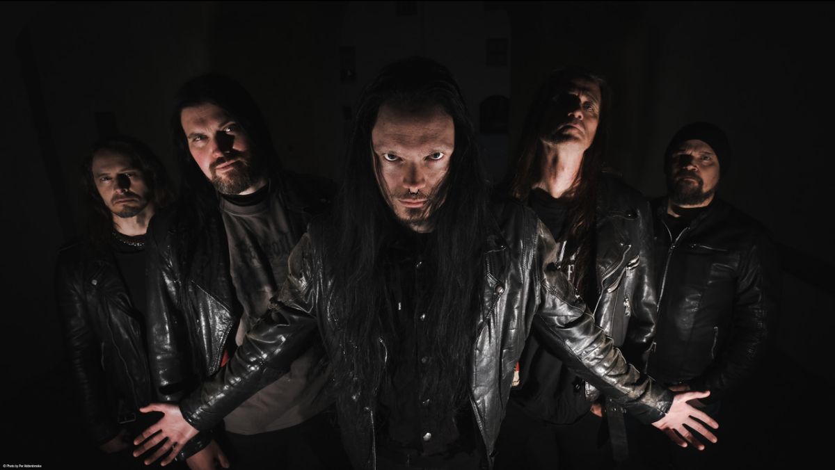 You are currently viewing WITCHERY – `Witching Hour` Premiere als Video