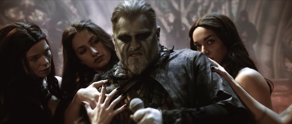 You are currently viewing POWERWOLF – Zeigen `Demons Are A Girl’s Best Friend` (“The Monumental Mass”)