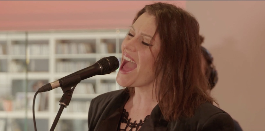 You are currently viewing FLOOR JANSEN – `Me Without You` Radio-Performance Video