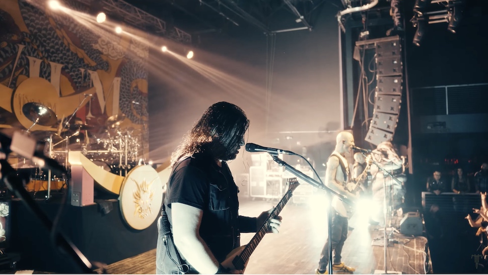 You are currently viewing TRIVIUM –  Teilen On Stage Livevideo zu `The Shadow Of The Abattoir`