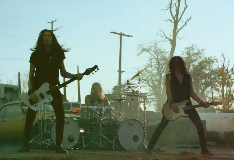 You are currently viewing HEROES AND MONSTERS (Todd Kerns, Stef Burns, Will Hunt) – enthüllen `Raw Power´ Single und Video