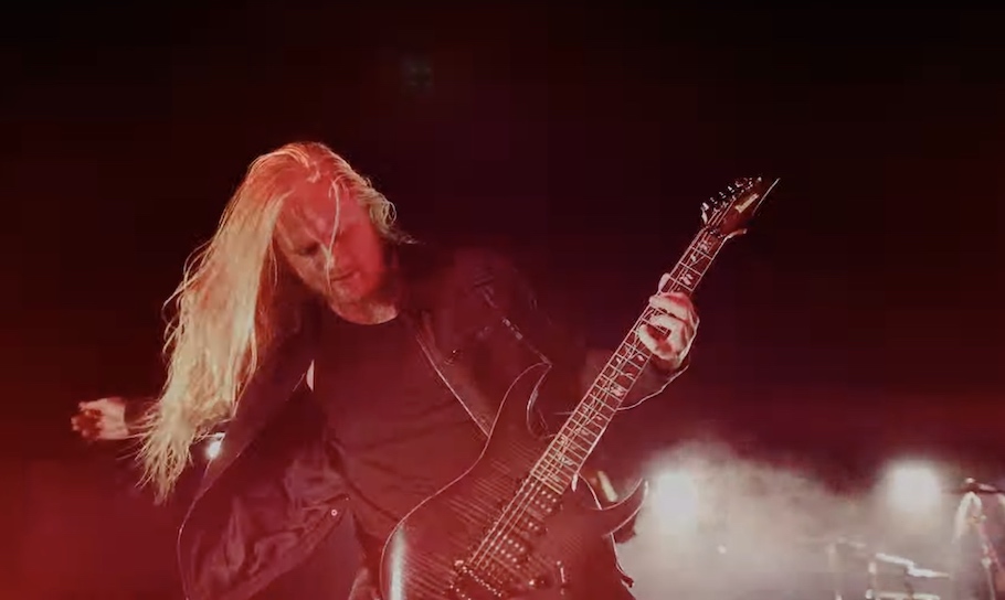 You are currently viewing CROWNE – Power Metallisch im `In The Name Of The Fallen` Video