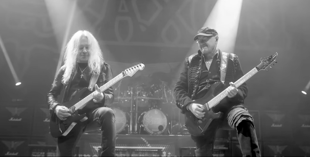You are currently viewing SAXON – Bedanken sich mit `Dambusters` Video