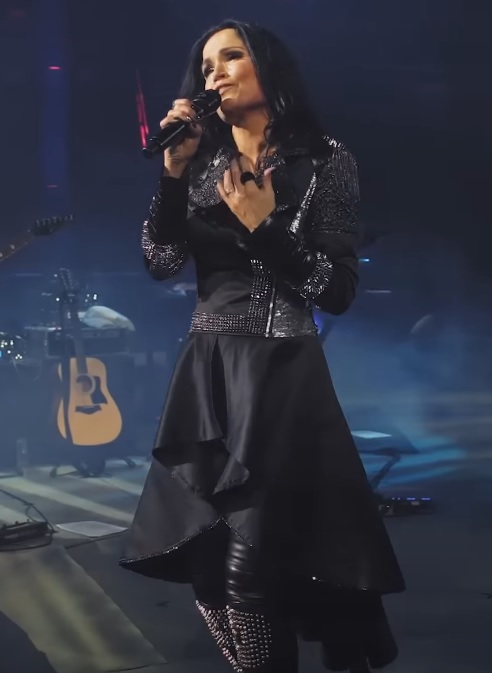 You are currently viewing TARJA – `Innocence´ (Live @ „Circus Life“) Video vom Best Of