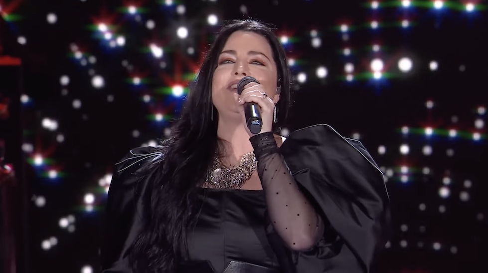You are currently viewing AMY LEE – Evanescence Sängerin streamt `Bring me to life` & `Across The Universe` Orchesterversionen