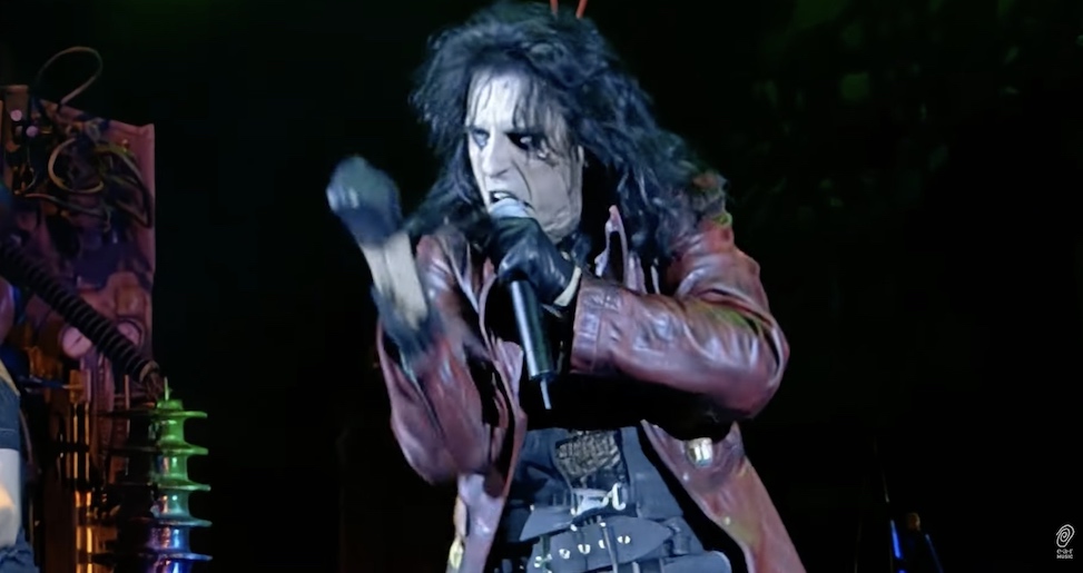 You are currently viewing ALICE COOPER  – `Brutal Planet` im offiziellen Livevideo