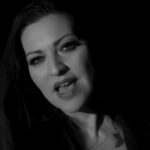 SIRENIA – legen `Twist in my Sobriety´ Cover im Performance Video vor