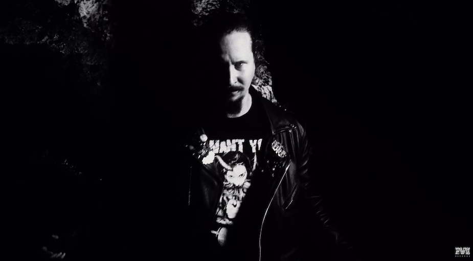 You are currently viewing CRAVING – `Gods Don’t Negotiate` ft. Marek „Ashok“ Šmerda (Cradle Of Filth)