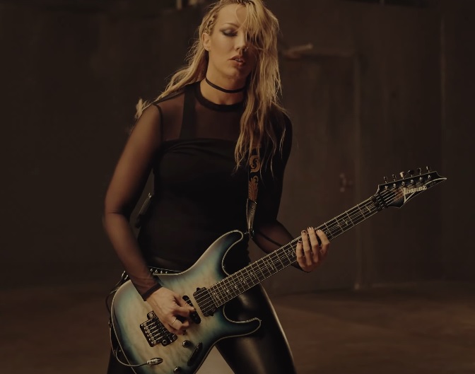 You are currently viewing NITA STRAUSS ft. Anders Fridén (IN FLAMES) – `The Golden Trail´ Single bekommt ihr Video