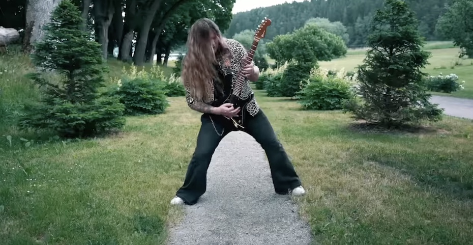 You are currently viewing TOMMY JOHANSSON – Sabaton Gitarrist goes Folk Metal: ”Nu Grönskar Det”