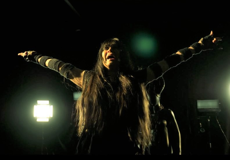 You are currently viewing VELVET VIPER – Dramatic Metaller mit `Invisible Danger´ Track und Clip
