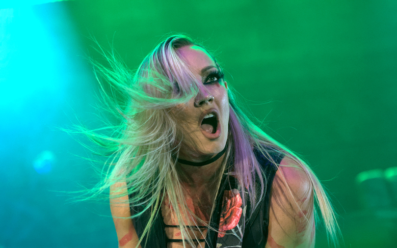 You are currently viewing NITA STRAUSS ft. Chris Motionless – `Digital Bullets` Clip vom “Call Of The Void” Album