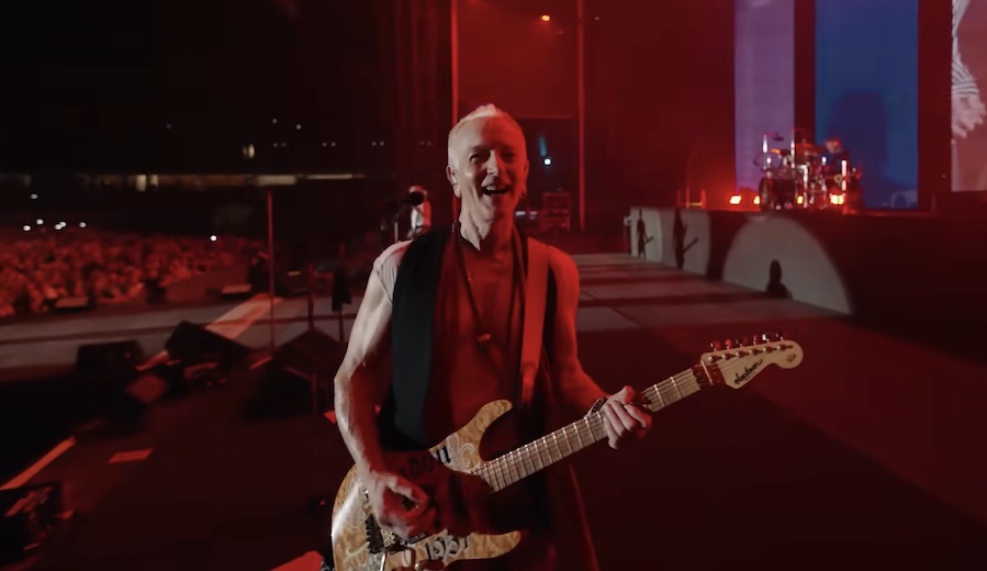 You are currently viewing DEF LEPPARD –  Teilen Video zu `Pour Some Sugar On Me‘ in Sydney