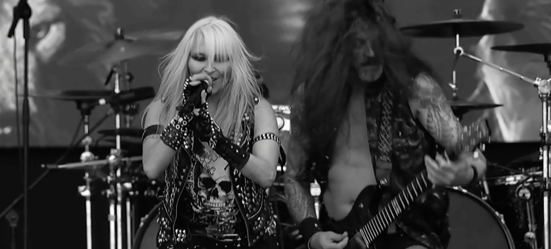 You are currently viewing DORO – Bonustrack `True Metal Maniacs` im Video