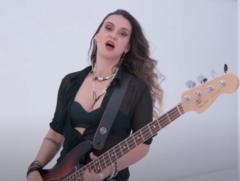 You are currently viewing Vixens JULIA LAGE (ft. Doug Pinnick & Richie Kotzen) – `The Ride´ Videosingle ist online