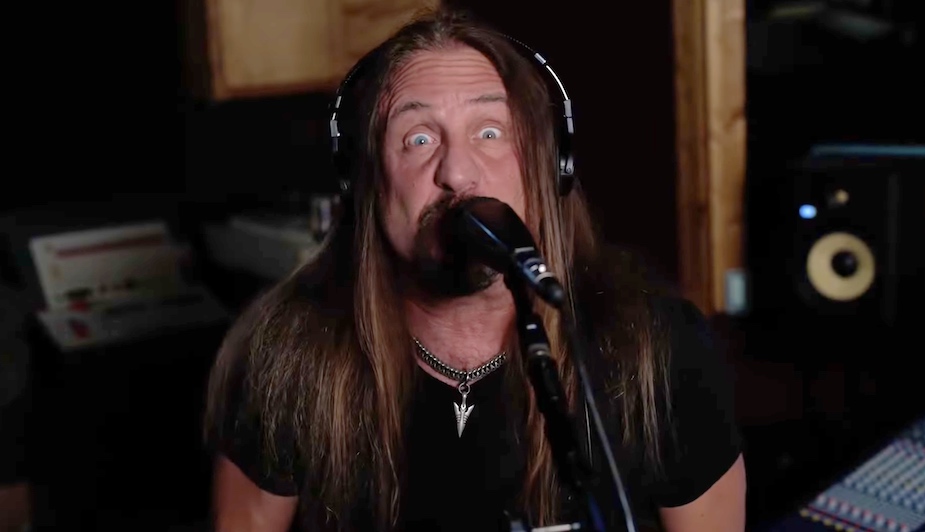 You are currently viewing JACKYL – Fronter Jesse James Dupree stellt `Never Gets Old` Video online