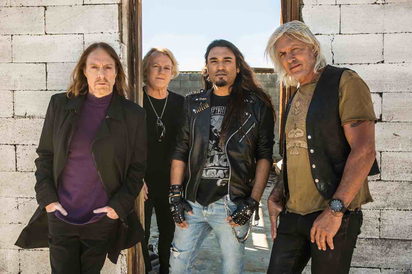 Read more about the article THE END MACHINE – George Lynch, Jeff Pilson und Co. rocken `Black Hole Extinction`
