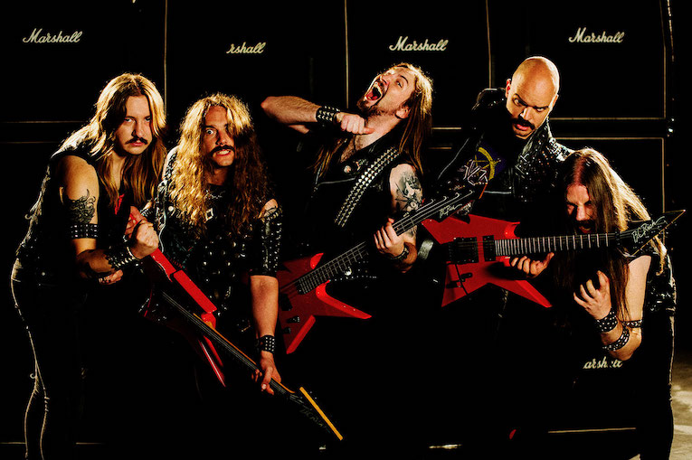 Read more about the article VULTURE – OS Speed Outfit streamt `Realm of the Impaler` Video