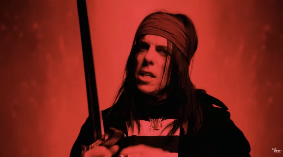 You are currently viewing CROSSBONE SKULLY – Tommy Henriksen (Alice Cooper) streamt `I Am The Wolf`