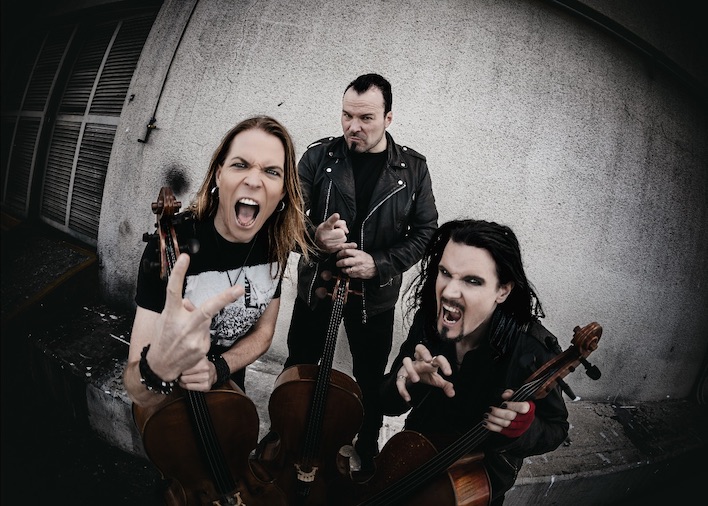 You are currently viewing APOCALYPTICA ft. METALLICAs James Hetfield & Rob Trujillo – `One` Video