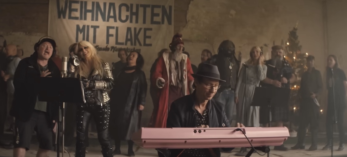 Mehr über den Artikel erfahren FLAKE ft. DORO & JOEY KELLY – ´Fairytale of New York` Video zum Albumrelease