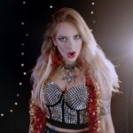 LAURA GULDEMOND – Metalversion von `All I Want For Christmas Is You` & `Am I Evil?` sind online