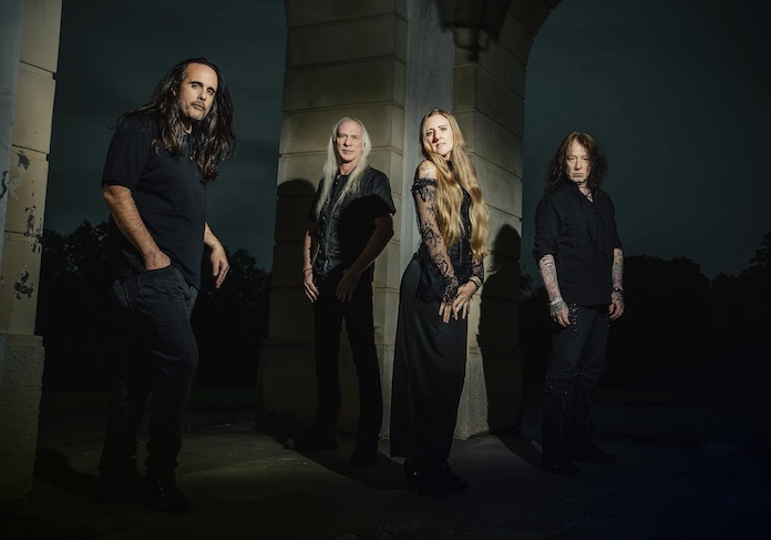 Du betrachtest gerade PARHELYON – Ethereal Symphonic Metal Single im Video: `Silence In Darkness`