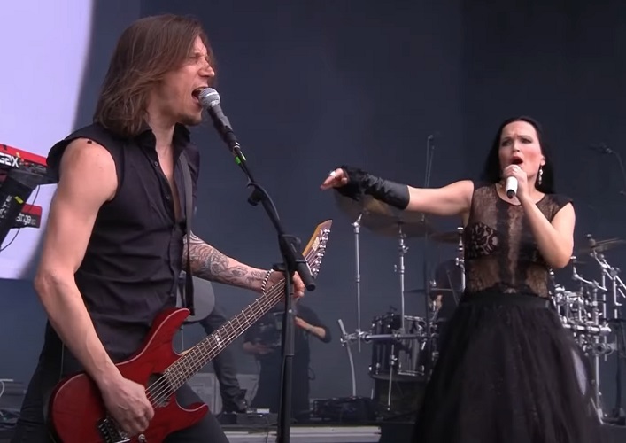 Du betrachtest gerade TARJA – Nightwish Medley vom „Rocking Heels: Live at Hellfest“ Release geteilt