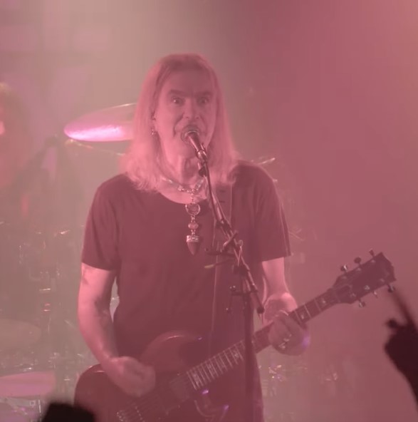 Mehr über den Artikel erfahren NEW MODEL ARMY – `Never Arriving (Live at SO36)´ Video von kommender Livescheibe