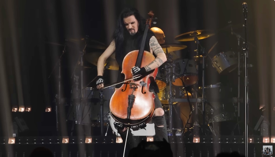 Du betrachtest gerade APOCALYPTICA – `Creeping Death` Liveperformance im Video