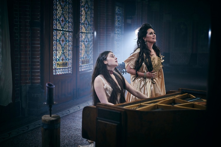 Mehr über den Artikel erfahren WITHIN TEMPTATION & Jerry Heil – `Sing Like A Siren´ Videopremiere steht an