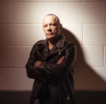 Mehr über den Artikel erfahren BRUCE DICKINSON – Neues Lyric-Video zur `Gods Of War´ Single erschienen