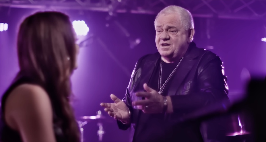 Mehr über den Artikel erfahren DIRKSCHNEIDER & THE OLD GANG – Video für neue Single `Strangers In Paradise`