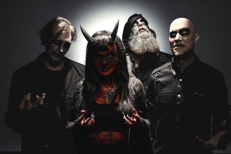 Du betrachtest gerade VESSELES – Symphonic Black Metal Outfit streamt `Flesh Throne` Video