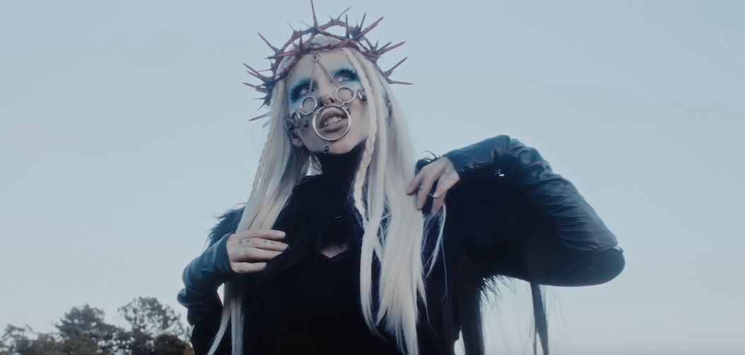 Du betrachtest gerade FRAYLE – Dunkles Lana Del Rey Cover von `Summertime Sadness`
