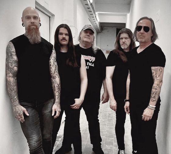 Du betrachtest gerade DARKNESS – Video zur neuen Single `Last Round Is On Us`