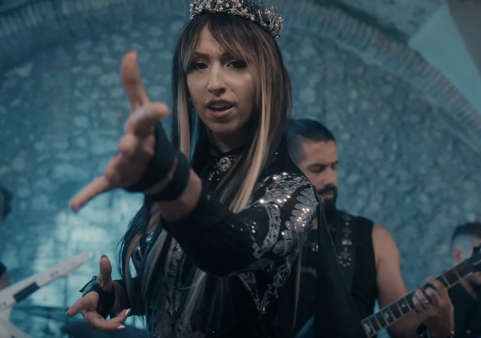Mehr über den Artikel erfahren ELETTRA STORM – `Blue Phoenix´ kündigt „Evertale“ Album der Power Metaller an